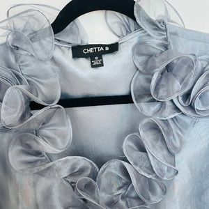 Silk dressy blouse with ruffles 
Perfect condition 
Like new!!!